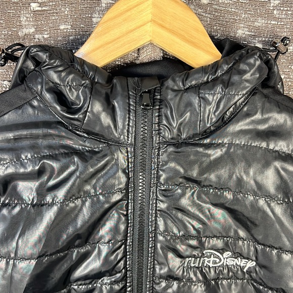 Disney Parks Run Jacket Womens Med Every Mile is Magic Mickey Mouse Microfiber - Picture 8 of 12